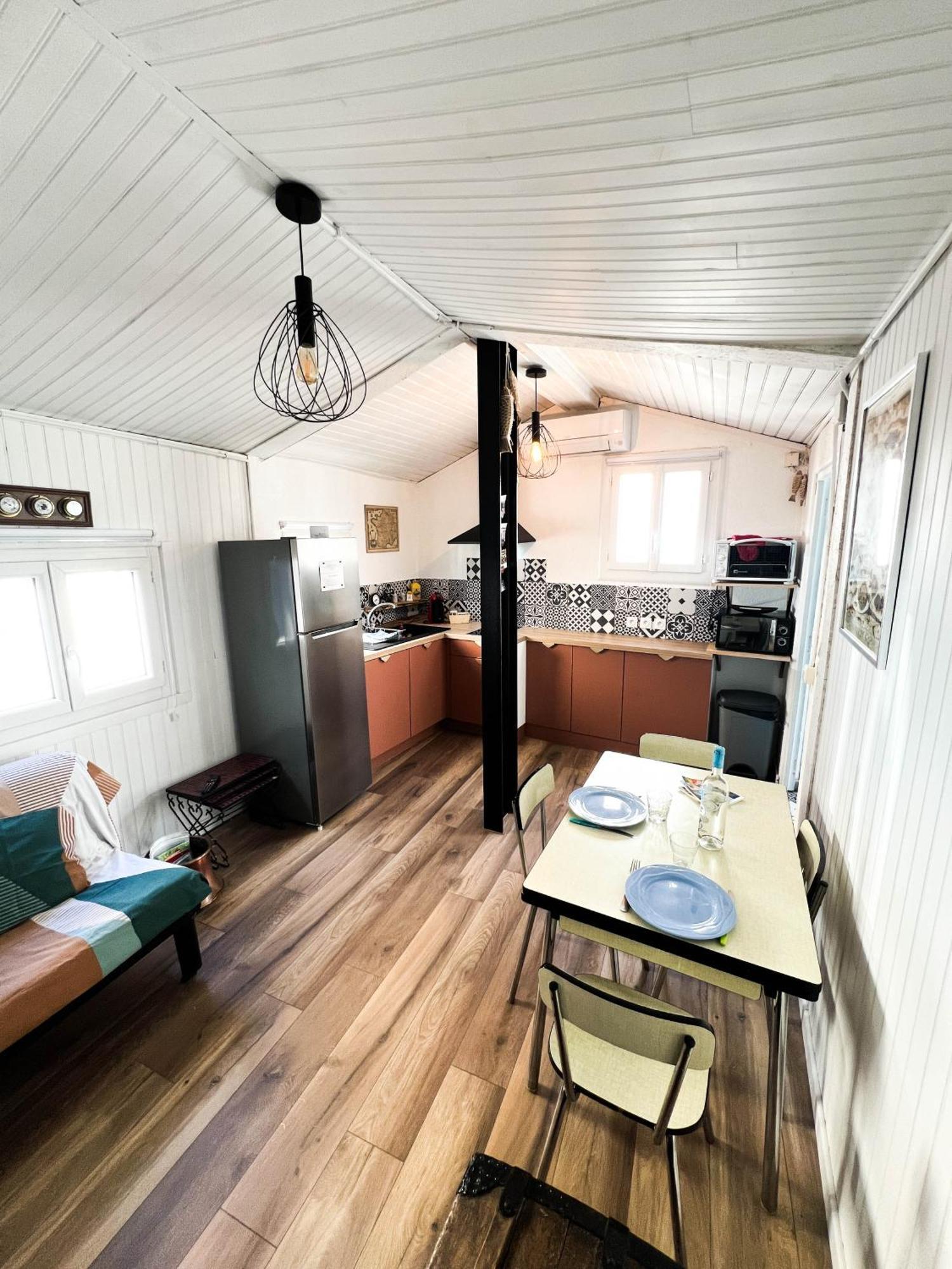 Maisonnette De Pecheur Chauffee Et Climatisee Port-la-Nouvelle Eksteriør billede